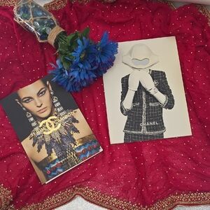 CHANEL Fashion Book Set with Black and‎ White Covers